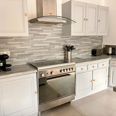 Les Chardonnays Holiday home Baroville